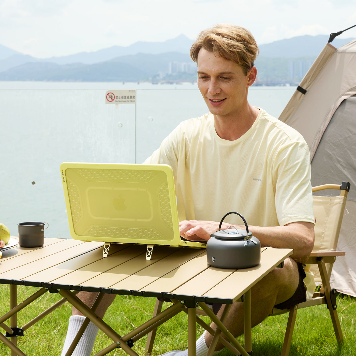 iPad (A16) 11th/10th Gen 11/10.9 Inch Rugged Case with Adjustable Hand Strap (Copy)